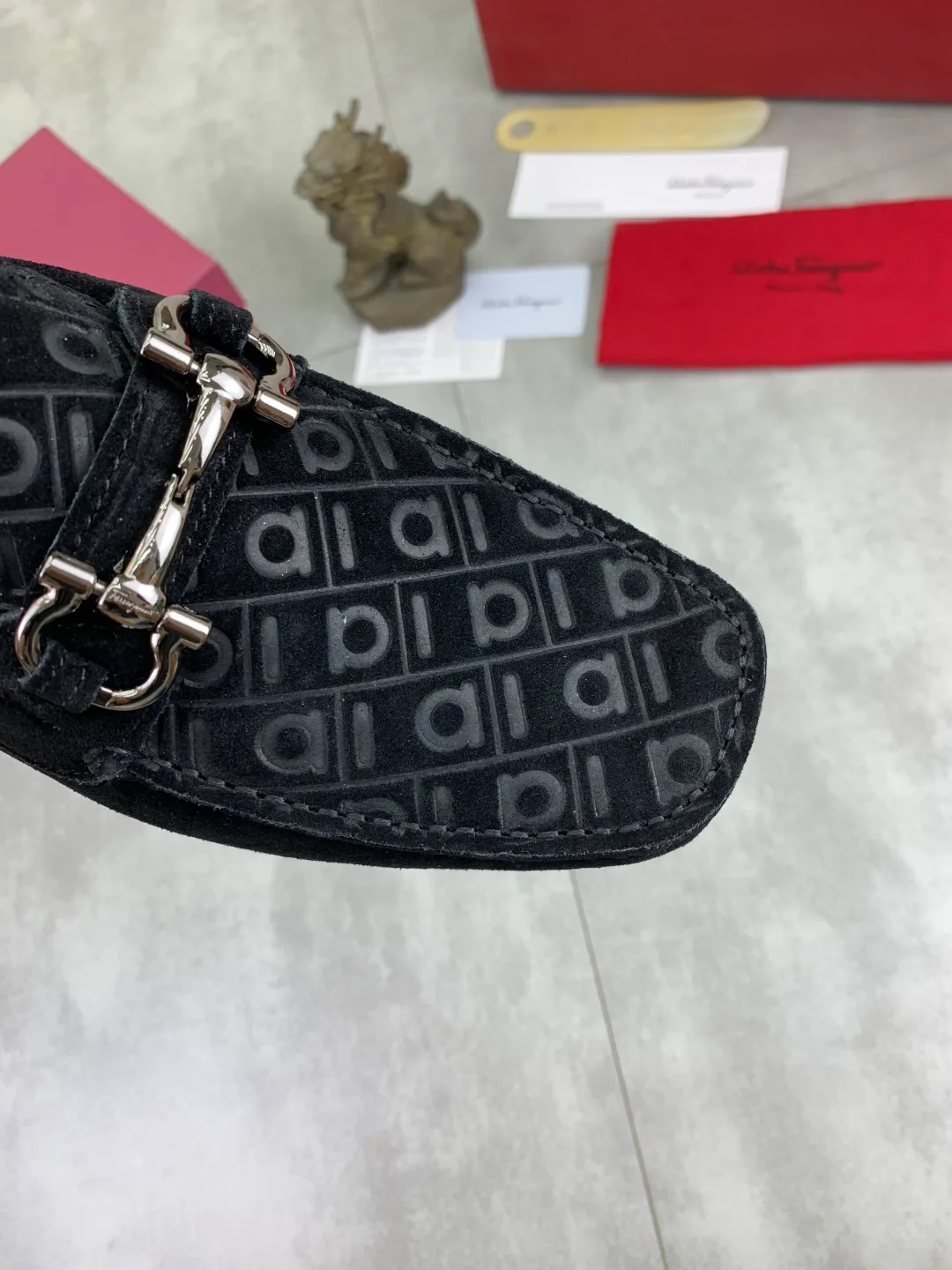 Men's shoes 💰P542 New model, high quality [Ferragamo/Ferragamo] Latest lazy slip-on shoes Original imported calfskin, imported cowhide lining + original luxury metal buckle + original combination outsole Comparison without pressure Code number: 38-45